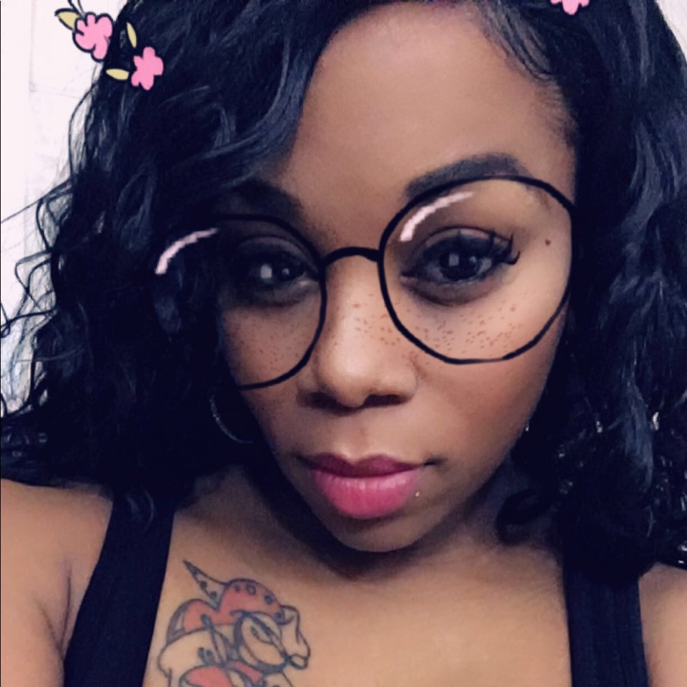Meet your Posher, Tiffany